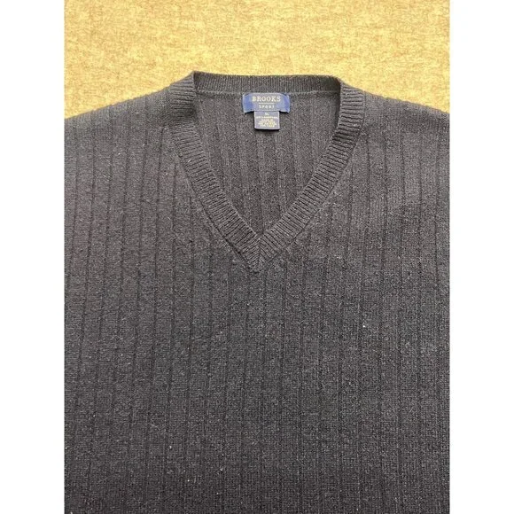 Vintage 90's Brooks Sport Navy Blue Lambs Wool V-Neck Sweater Vest Size XL - Picture 2 of 7